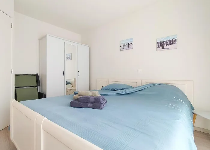 2 Bedroom Amazing In Ostend