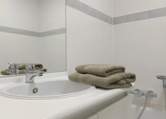 2 Bedroom Amazing In *