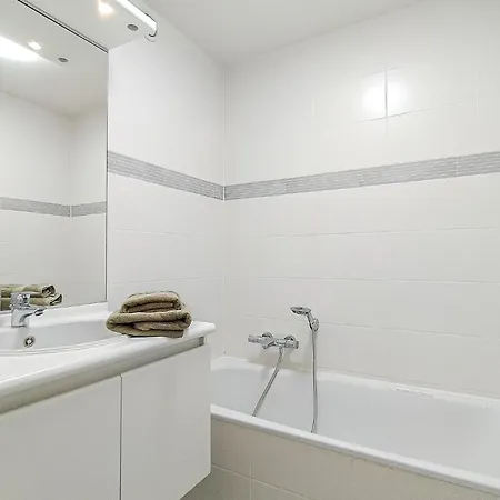 Apartmán 2 Bedroom Amazing In *