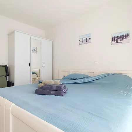 2 Bedroom Amazing In Οστένδη