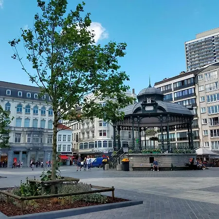 2 Bedroom Amazing In Apartment *