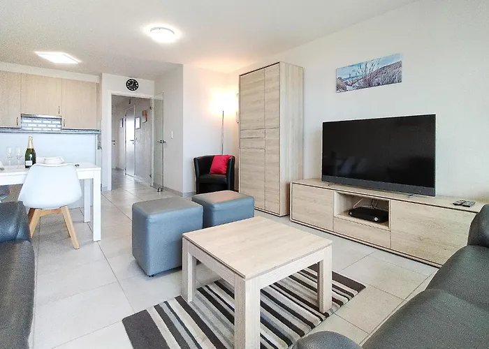 2 Bedroom Amazing In Ostenda